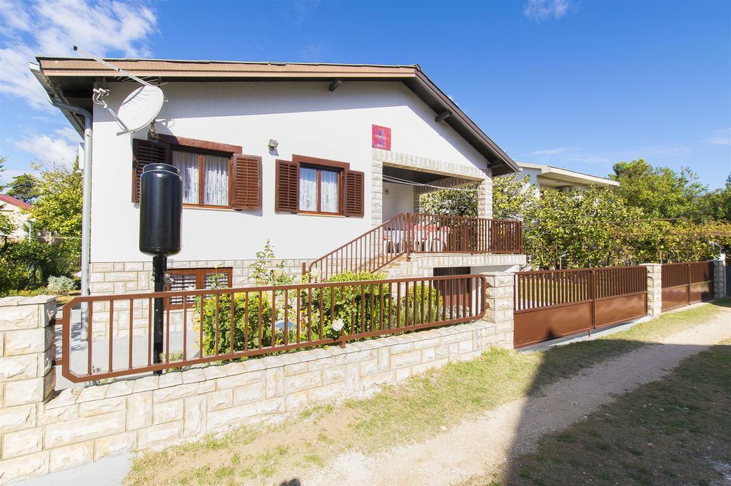 Apartment Danica Nin Exterior foto